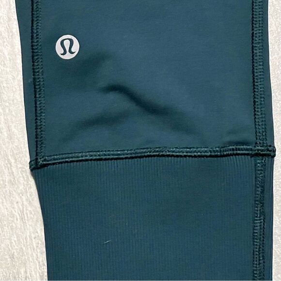 LULULEMON Rebel Green Navy Blue Stripe Luxtreme Tights Ankle Zipper Legging 6 - Picture 10 of 16